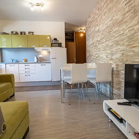 Fatrapark House 2 Hotel apartamentowy 3*